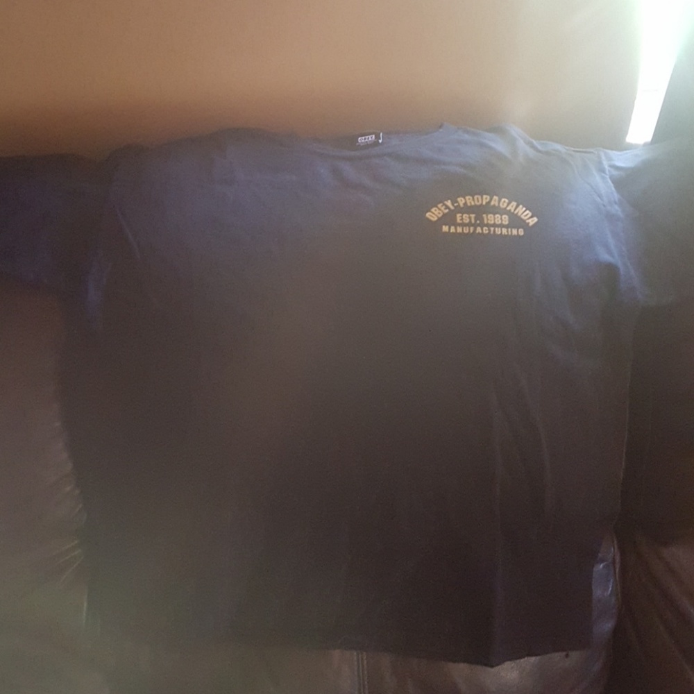 Obey  construction work tee